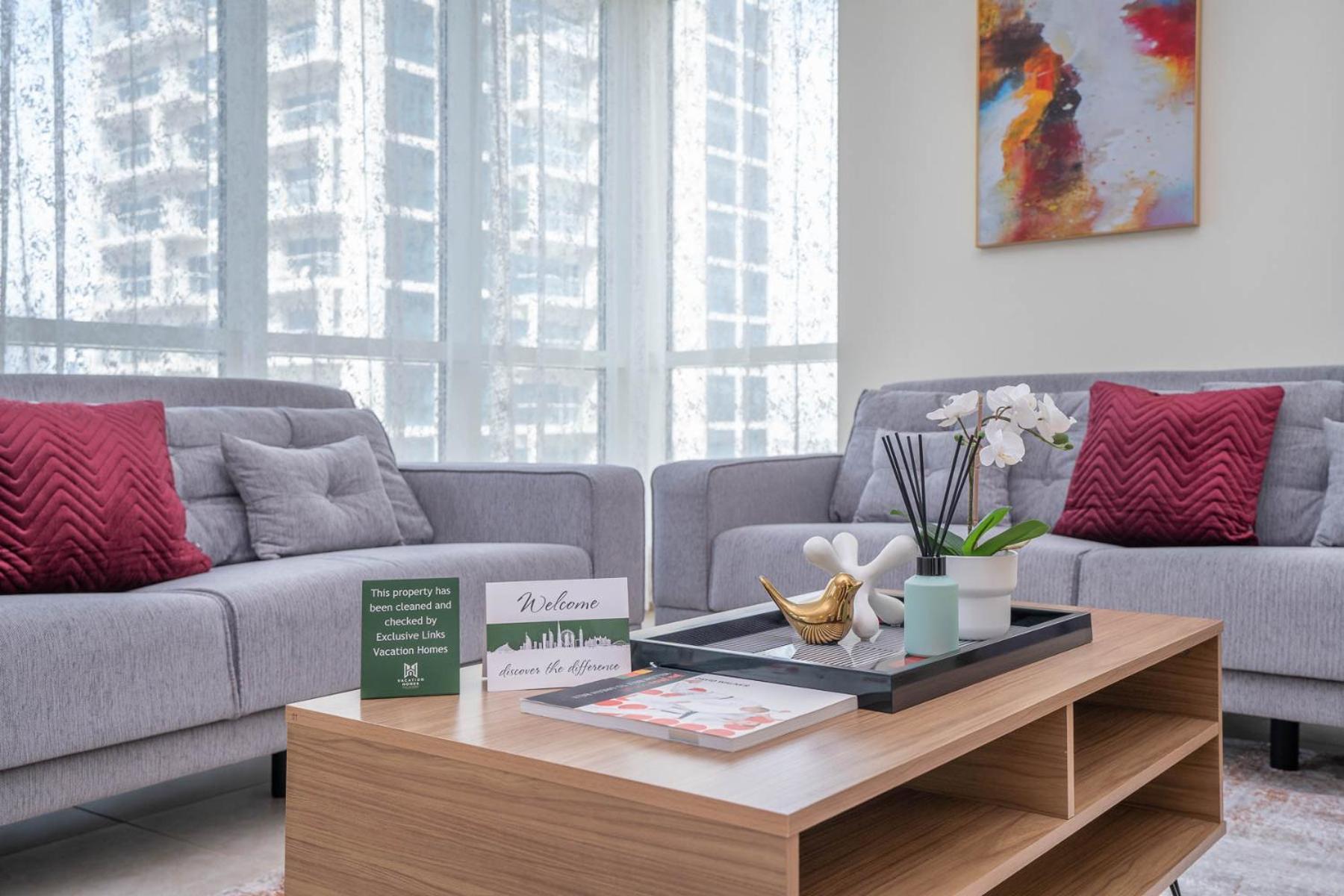 Spacious Living 1 Bedroom Marina Apartment Dubai